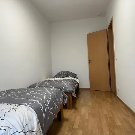 Appartement 3 Raumwohnung Zentrum Ost A14 *