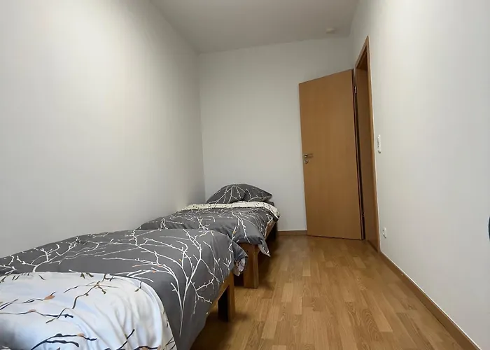 Appartement 3 Raumwohnung Zentrum Ost A14 *